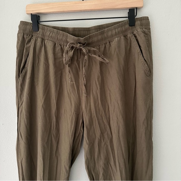 Kut from the Kloth (Medium) Gaerwen Drawstring Linen Blend Pants in Olive - Picture 14 of 15